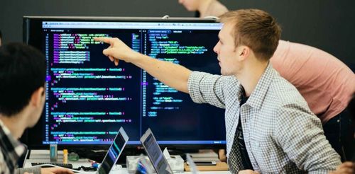 高校計(jì)算機(jī)學(xué)科排行榜揭曉 北大無(wú)緣前三，東南大學(xué)軟件開發(fā)僅次于清華